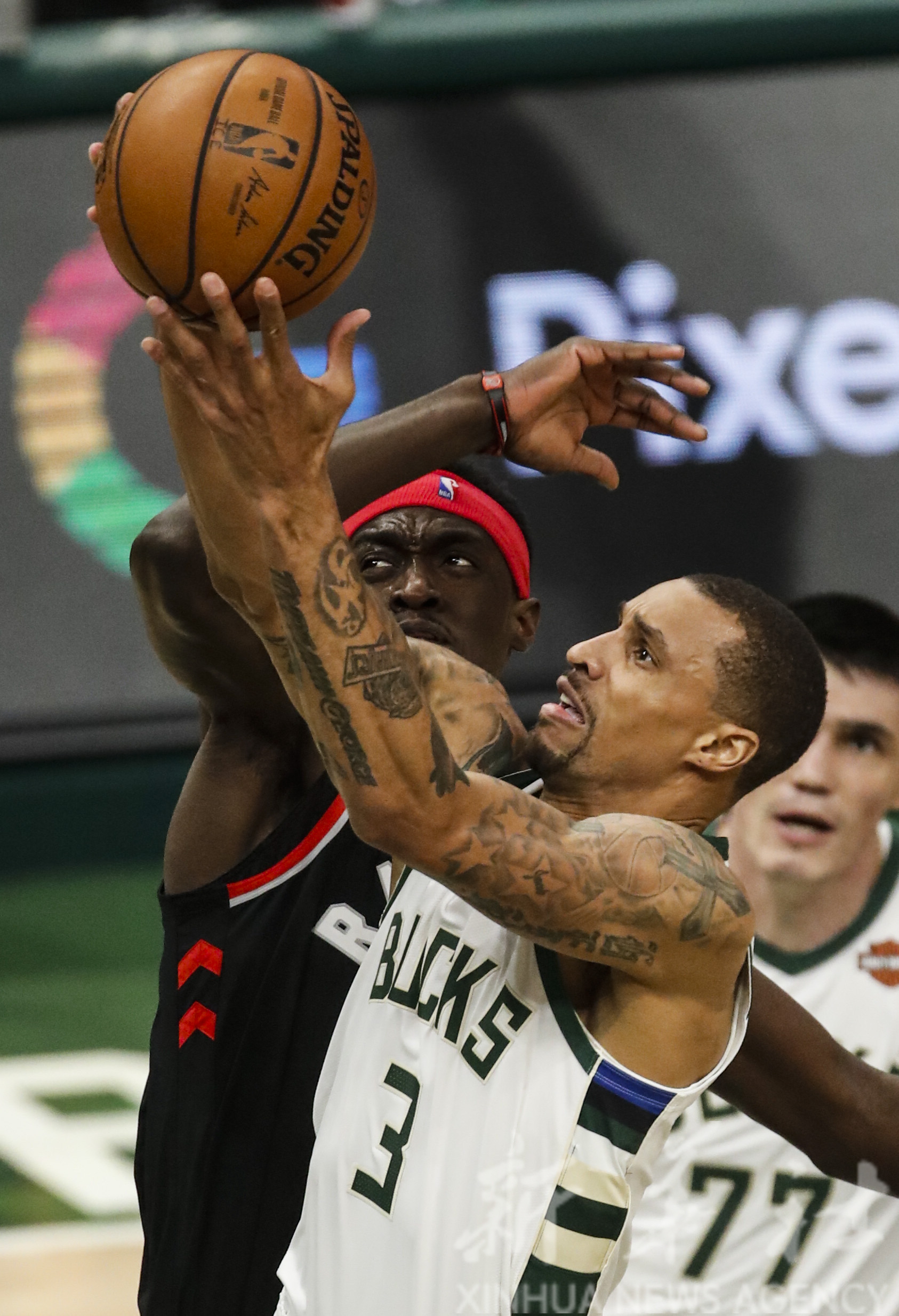 关于猛龙力克公牛，乔治·希尔完成帽子戏法的信息