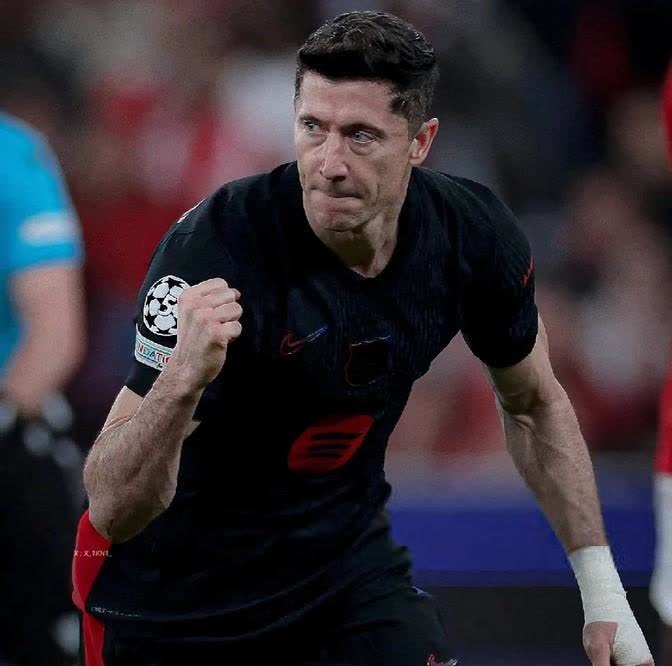 波兰翻盘尤文，莱万制霸全场的简单介绍