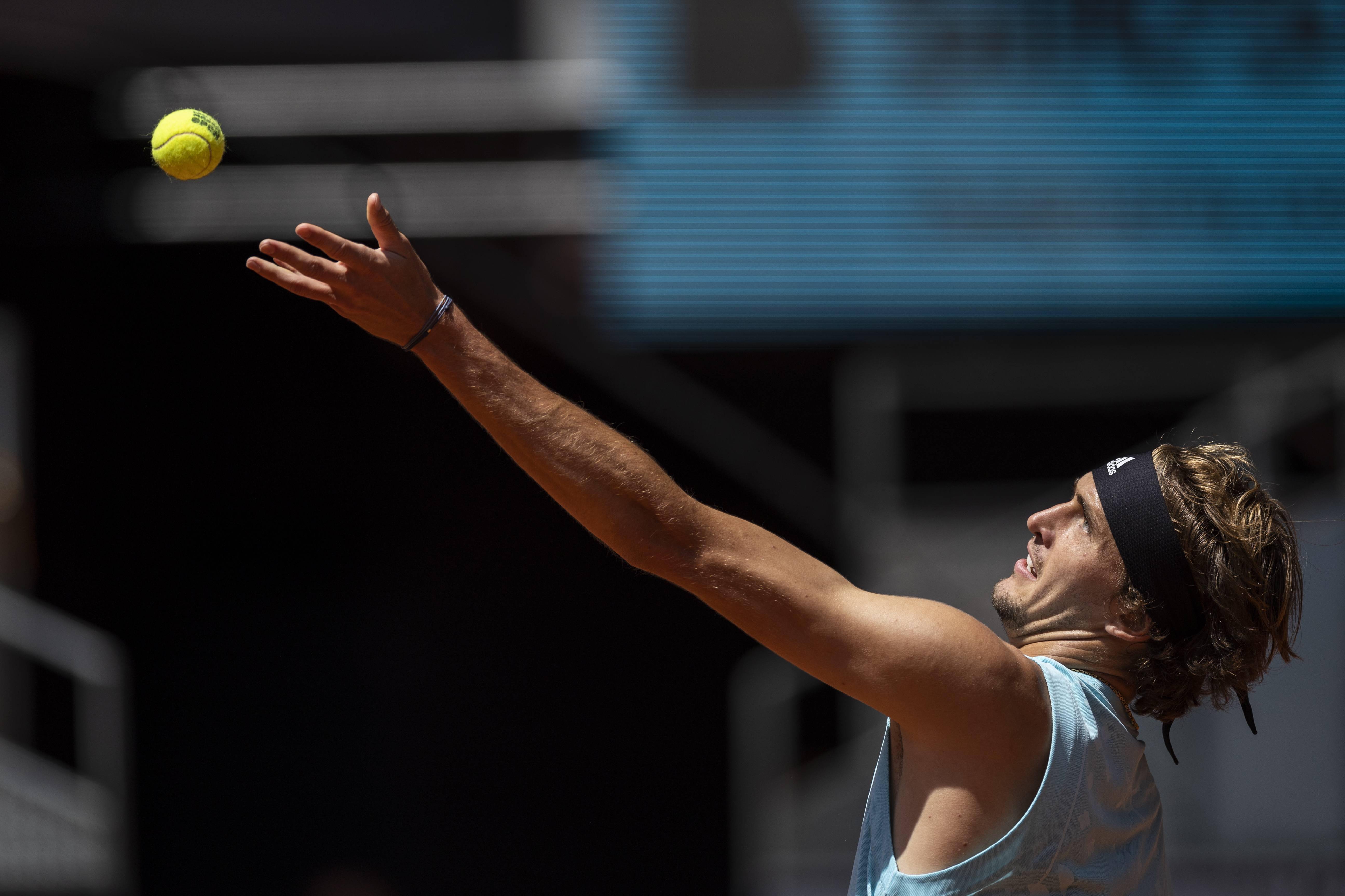 开云体育下载-包含美国网球队轻取西班牙网球队，兹维列夫完成帽子戏法的词条