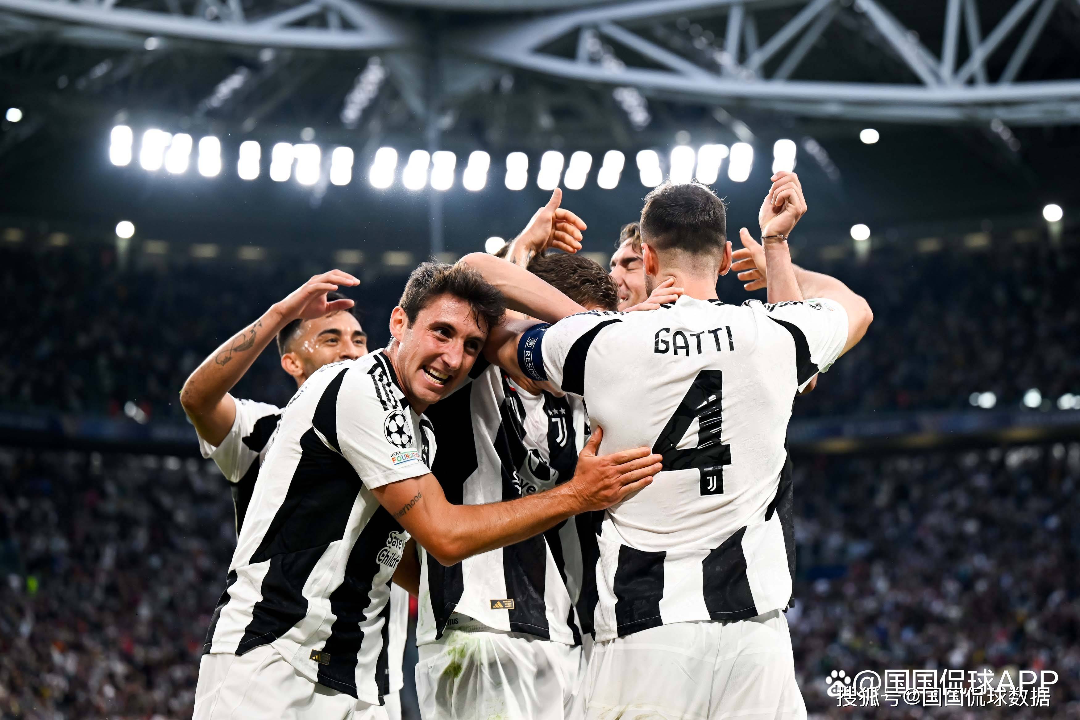 开云体育-尤文图斯全面击溃对手，稳坐小组第一