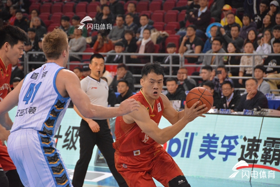 塞拉利昂篮球联赛：弗里敦闪电队遭遇挑战