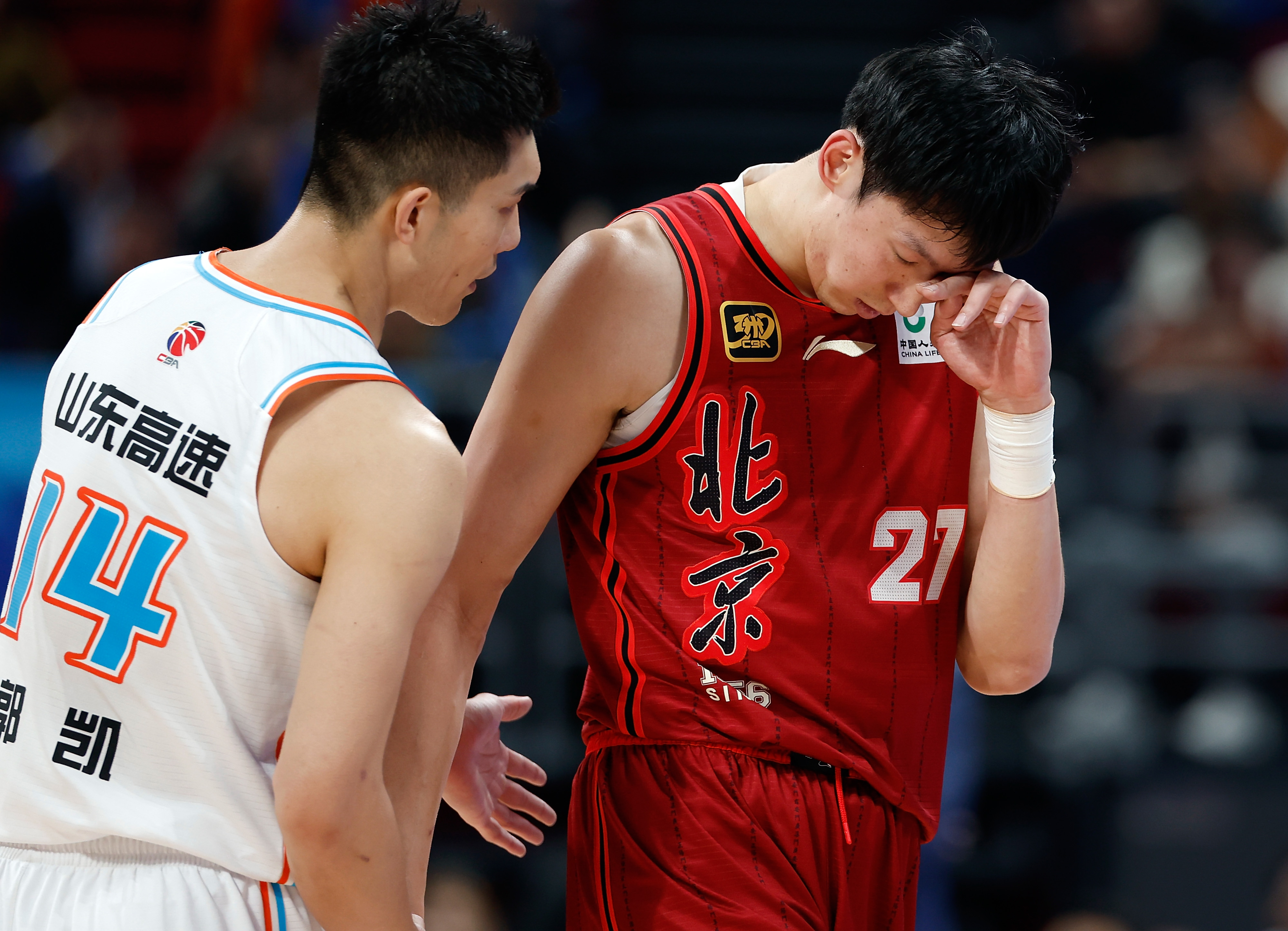 开云体育-山东队鏖战广州队,拉文状态火热的简单介绍