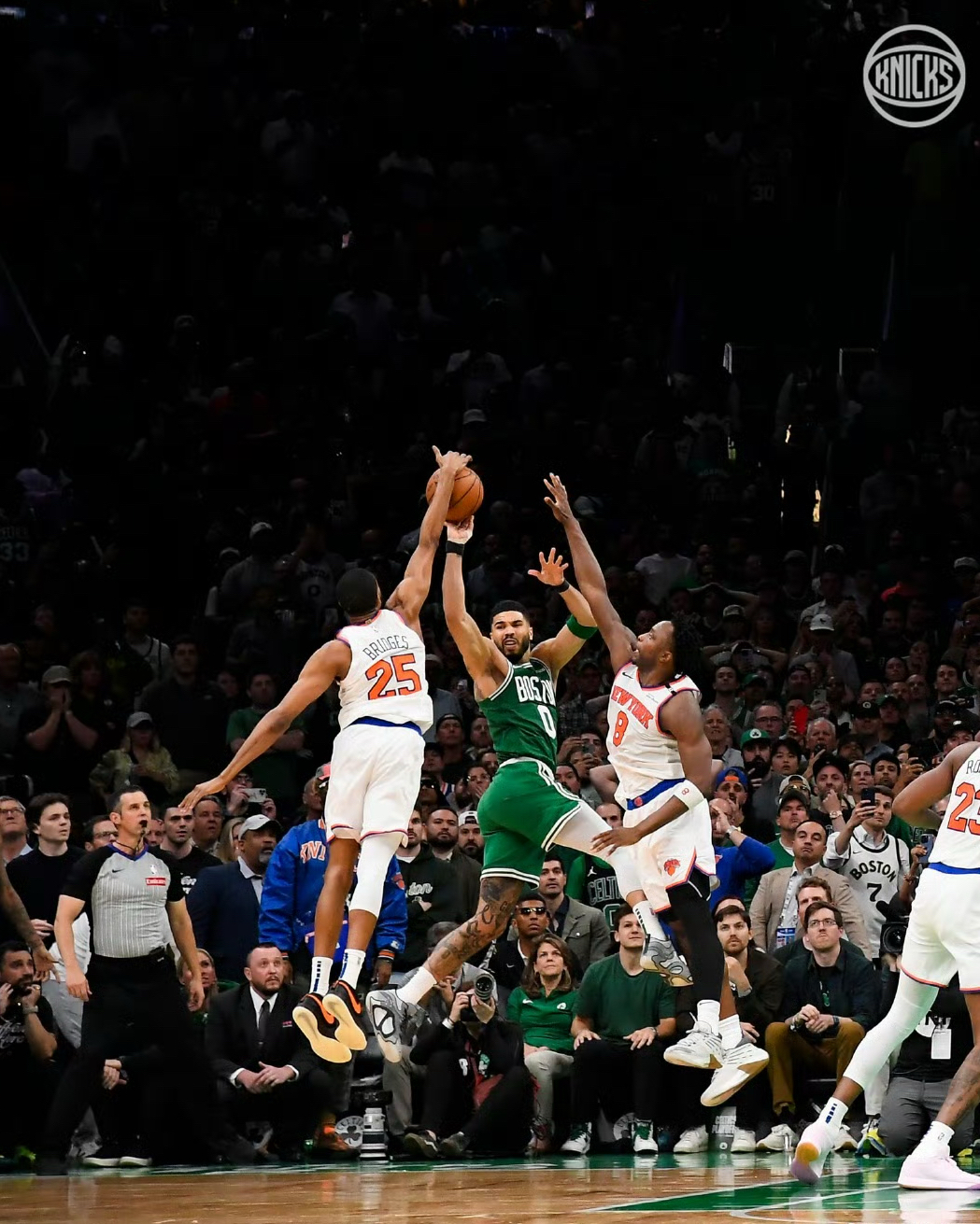 关于福建队逆转凯尔特人，利拉德点燃赛场的信息